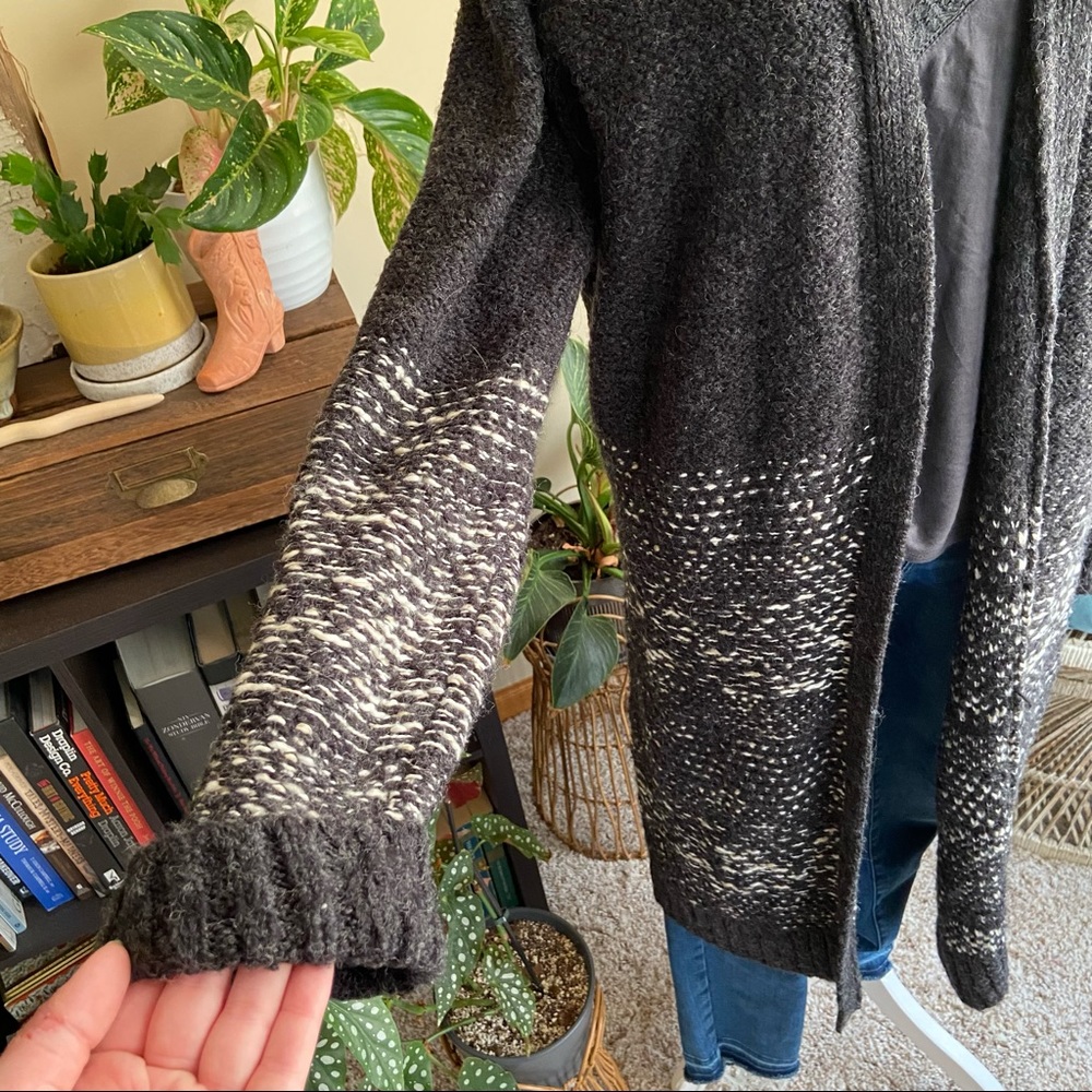Universal Thread Jacquard Duster Cardigan - Picture 6 of 9